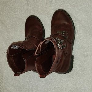 Kohls SO brand size 9 maroon side zip boots